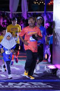 BIB: 4587
                            <button type="button" onclick="openModal(26224672)" class="btn btn-primary btn-sm float-right btn-popup" data-toggle="modal" data-target=".modal-high-quality">
                        <i class="fas fa-shopping-cart"></i> Add to Cart
                    </button>
                                            <button type="button" onclick="isThisMe(26224672, true)" class="btn btn-success btn-sm float-right btn-popup btn-isme hidden" data-toggle="tooltip" data-placement="bottom" title="นี่คือรูปของคุณใช่ไหม คลิกที่นี่เพื่อเอาเข้าอัลบั้ม">
                        <i class="fas fa-plus"></i> Add to album
                    </button>
                    <button type="button" onclick="isThisMe(26224672, false)" class="btn btn-warning btn-sm float-right btn-popup btn-isnotme hidden">
                        <i class="fas fa-ban"></i> Remove from album
                    </button>